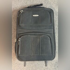 Vintage Concourse Soft Sided Carry On Luggage Suitcase Black Wheels Handle